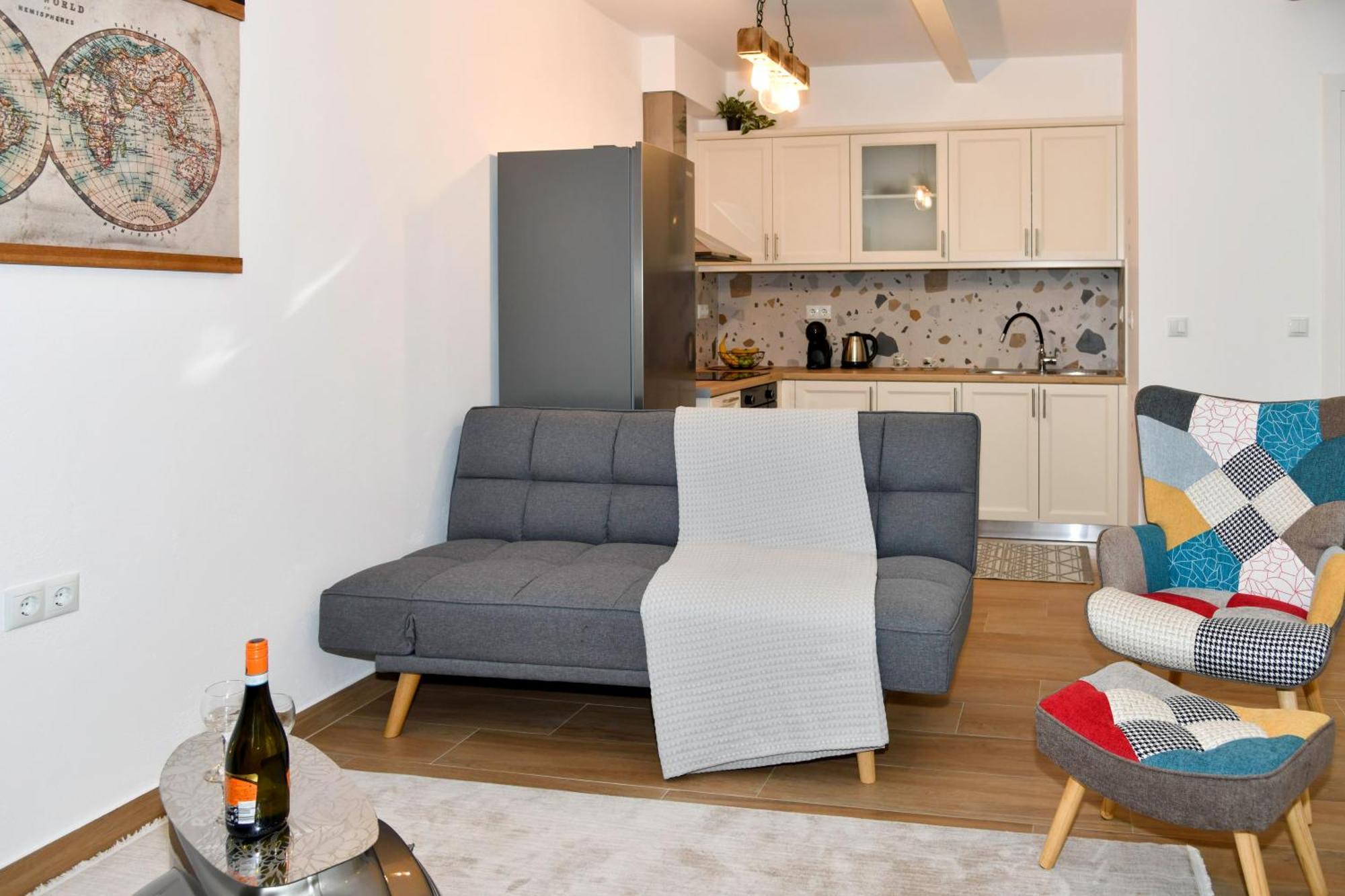 Captain Theo'S Modern Apartment Maria Lefkimmi  Exterior photo